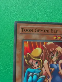 Yugioh TCG Toon Gemini Elf DL6-EN001 Super Rare HP - Image 2