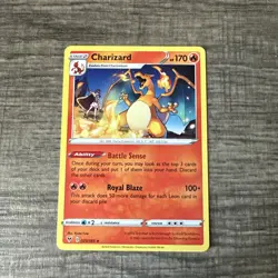 Charizard Pokemon TCG 025/185 Non Holo Rare Sword & Shield Vivid Voltage - Image 1