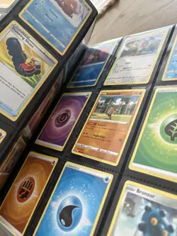 Pokemon Card-Lot Binder: trainer cards,and many cards - Image 5