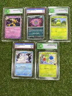 LOT OF 5 GRADED POKEMON CARDS - Image 1