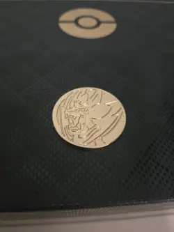 Pokemon TCG Metal Gold Coins And Dice Zacian/Zamazenta Ultra Premium Collection - Image 3