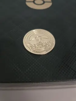 Pokemon TCG Metal Gold Coins And Dice Zacian/Zamazenta Ultra Premium Collection - Image 4