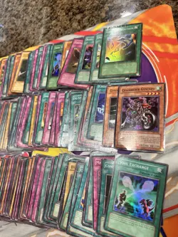 Yu-Gi-Oh! Vintage 1996 Lot of 200+ MP/HP/DM Common/UN/RARE Holos - Image 4