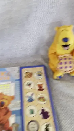 Vintage Bear in the Big Blue House & Pie Star Bean Plush with Lift & Listen Book - Image 2