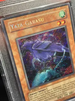 PSA 8 NM-MT Yata Garasu LOD-000 Secret Rare 1st Edition HOLO BLEED Yugioh - Image 2