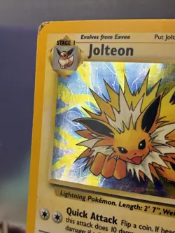 Jolteon 4/64 Jungle Holo Rare Unlimited 70 HP English - Image 3
