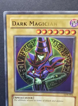 Yu-Gi-Oh! Dark Magician LOB-005 Ultra Rare Holo Unlimited Vintage Card - Image 4