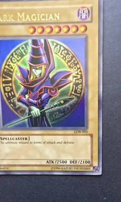 Yu-Gi-Oh! Dark Magician LOB-005 Ultra Rare Holo Unlimited Vintage Card - Image 5