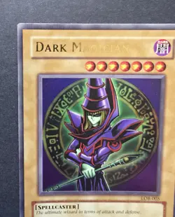 Yu-Gi-Oh! Dark Magician LOB-005 Ultra Rare Holo Unlimited Vintage Card - Image 5