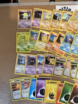 35 Base Set Pokemon Card Lot Vintage WOTC No Dups - Image 3