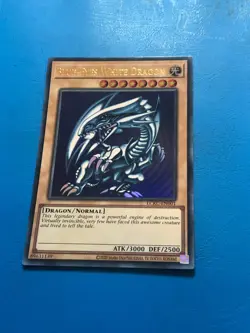 YUGIOH Ultra Rare Blue Eyes White Dragon LCKC-EN001 SDK ART - Image 1
