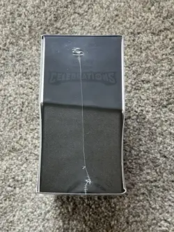 Pokemon TCG 25th Anniversary Celebrations Elite Trainer Box ETB SEALED - Image 5