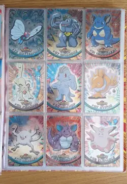 Topps Pokemon Card Bundle - Lots of Cards Including Vintage Binder. - Image 5