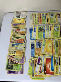Pokemon Lg Mixed Lot 600+ Trading Cards Basic, Trainer, Stage 1, Energy, Various - Image 3