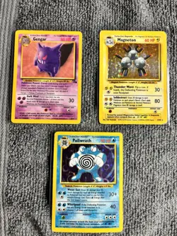 Pokemon Vintage Card Lot of 3 Gengar (MP), Magneton(DMG), Poliwrath(HP) - Image 1