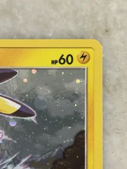 Pokemon TCG Pikachu SM98 Sun & Moon Promos Holo Promo EN 2017 - Image 2
