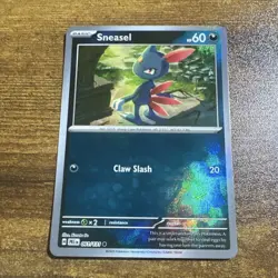 Pokemon Sneasel Master Ball Pattern SV: Prismatic Evolutions 061/131 Holo EN - Image 1