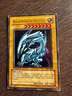 Yu-Gi-Oh Blue Eyes White Dragon 1st Edition BIK-S001 Spanish Blanco De Ojos Azul - Image 1