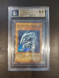Yugioh - Blue-Eyes White Dragon DPKB-EN001 Super Rare 1st Edition 2010 BGS 9.5 - Image 1