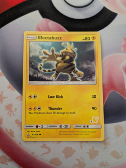Electabuzz 43/156 Common Mint Pokemon Card :: Pikachu Stamp :: - Image 1