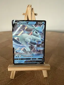 Pokemon TCG Glaceon v Crown Zenith Holo Ultra Rare Card 038/159 - Image 1