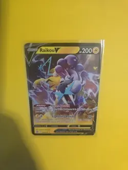 Pokemon TCG Raikou V Sword & Shield: Brilliant Stars 048/172 Holo Ultra Rare - Image 3