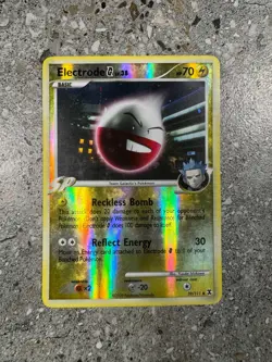 Pokemon TCG Cards Electrode G 39/111 Rising Rivals Reverse Holo LP - Image 1