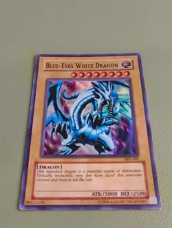 Yugioh - Blue-Eyes White Dragon - SKE-E001 - Super Rare - Unlimited - LP/MP - Image 1