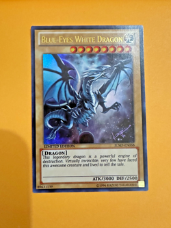 Yu-Gi-Oh Blue-Eyes White Dragon JUMP-EN068 LIMITED EDITION Near Mint - Image 1