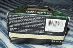 Magic the Gathering D&D Aura Of Courage Commander Deck NEW SEALED 630509982677 - Image 3