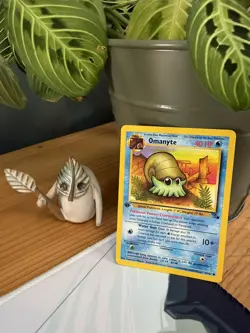 Pokemon TCG Omanyte Fossil 1st Edition Common Card 52/62 ✨ - Image 1