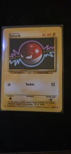 Voltorb 67/102 Pokemon TCG Base Set (1999) Common NM - Image 1
