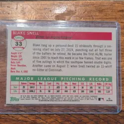 Topps Chrome Blake Snell #33 Gold Refractor 37/50 Los Angeles Dodgers MLB 2025 - Image 2