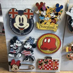 Pin Lot of 11 Assorted Trading Pins Mixed Collection Mickey & Minnie - Image 2