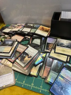Magic The Gathering MTG Card Lot + Storage Box - Image 2