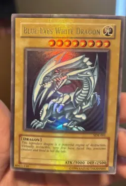 Yugioh Blue Eyes White Dragon SDK-001 Full Holo Bleed Misprint - Image 3