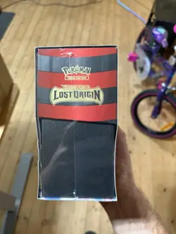 Pokemon TCG: Lost Origin Elite Trainer Box ETB, Factory SEALED Sword & Shield - Image 3