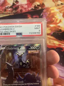 Umbreon V 189/203 Evolving Skies PSA 9 Mint Pokemon Alternate Art (ALT) - Image 2