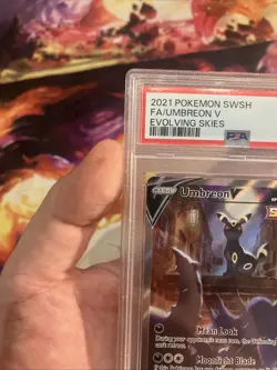 Umbreon V 189/203 Evolving Skies PSA 9 Mint Pokemon Alternate Art (ALT) - Image 3