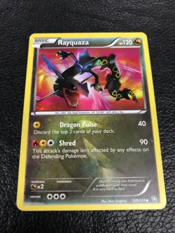 J4 Rayquaza - Holo Card (128/124) Dragons Exalted - Pokemon - Image 1