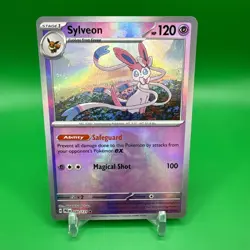 Sylveon (Poke Ball Pattern) 040/131 Holo Prismatic Evolutions Pokemon Holo NM - Image 1