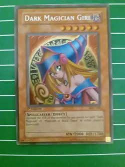 DARK MAGICIAN GIRL Secret Rare 1ST EDITION MFC-000 LP-/MOD play (See Pictures) - Image 4