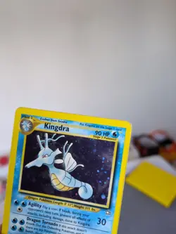 Kingdra Neo Genesis Holo Rare Card 8/111 -HP/Damaged - Pokemon - Image 4