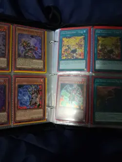 Yu-Gi-Oh! Card Lot Binder Over 300 Cards and sleeves - Image 5