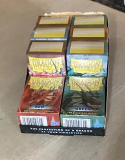 8 Dragon Shield Protective Sleeves (100ct) - Image 1