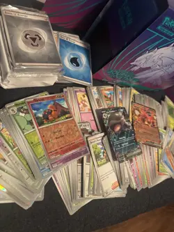 Pokemon Journey Together ETB Box With 250+ Cards. Bulk. With 47 Holo/reverse - Image 4