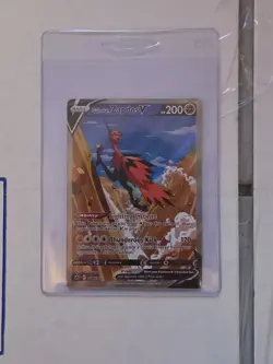 Pokemon TCG Galarian Zapdos v Alternate Art Chilling Reign Card 174/198 - Image 1
