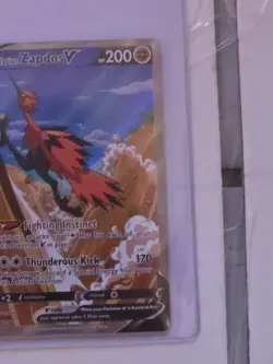 Pokemon TCG Galarian Zapdos v Alternate Art Chilling Reign Card 174/198 - Image 3