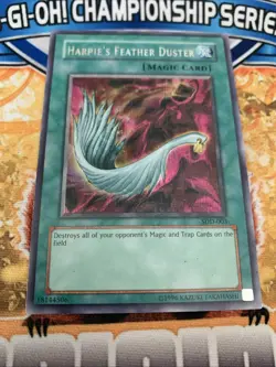 Yugioh Harpie's Feather Duster - SDD-003 LP - Image 1
