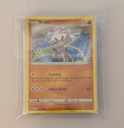 Lot Of 33 Pokemon Cards From Sword And Shield Chilling Reign Set - Image 1